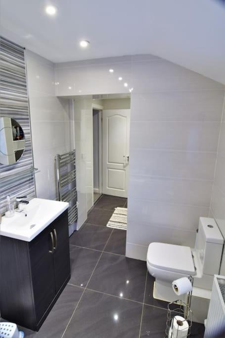 Mikes At Menai - Stylish & Spacious 3 Bed House In Menai Bridge. Exteriér fotografie